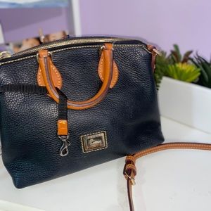 dooney and bourke purse